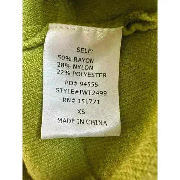 NWOT Le Lis Collection Women’s XS Green Flower Cropped Tank - Picture 4 of 5